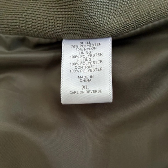 New York & Co Women's Puffer Jacket Size XL. - Picture 5 of 6